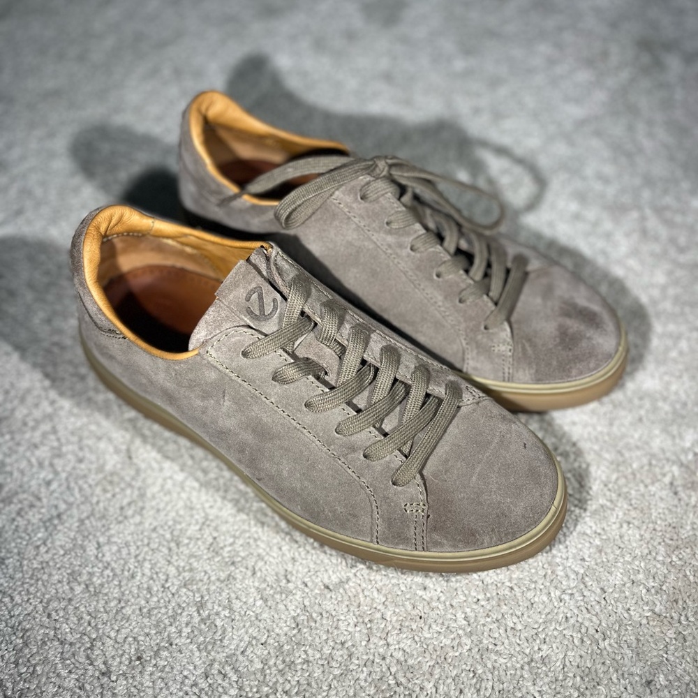 Men's Gray Suede Sneakers